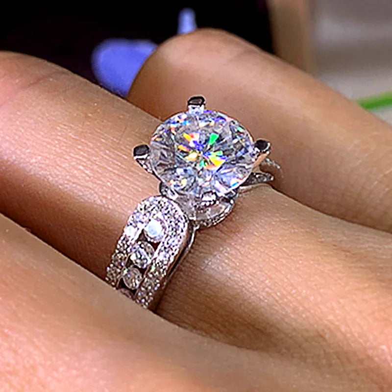 Huitan Modern Women's Wedding Rings Brilliant Crystal Cubic Zirconia High-quality Silver Color Female Ring Engagement Jewelry