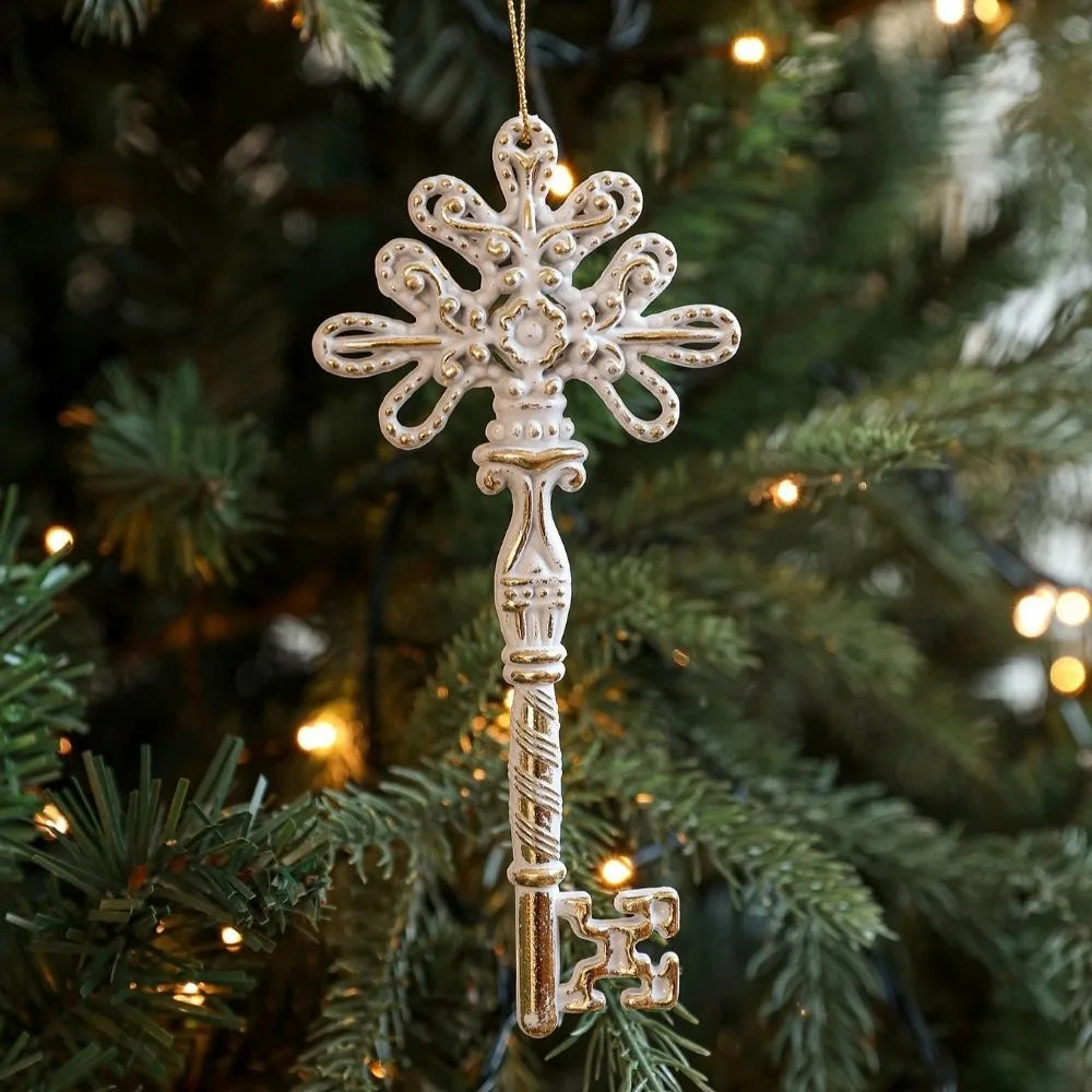 Festive Decor Plastic White Christmas Ornament Snowflake Elk Xmas Baubles Key Christmas Tree Ornament Christmas Celebration