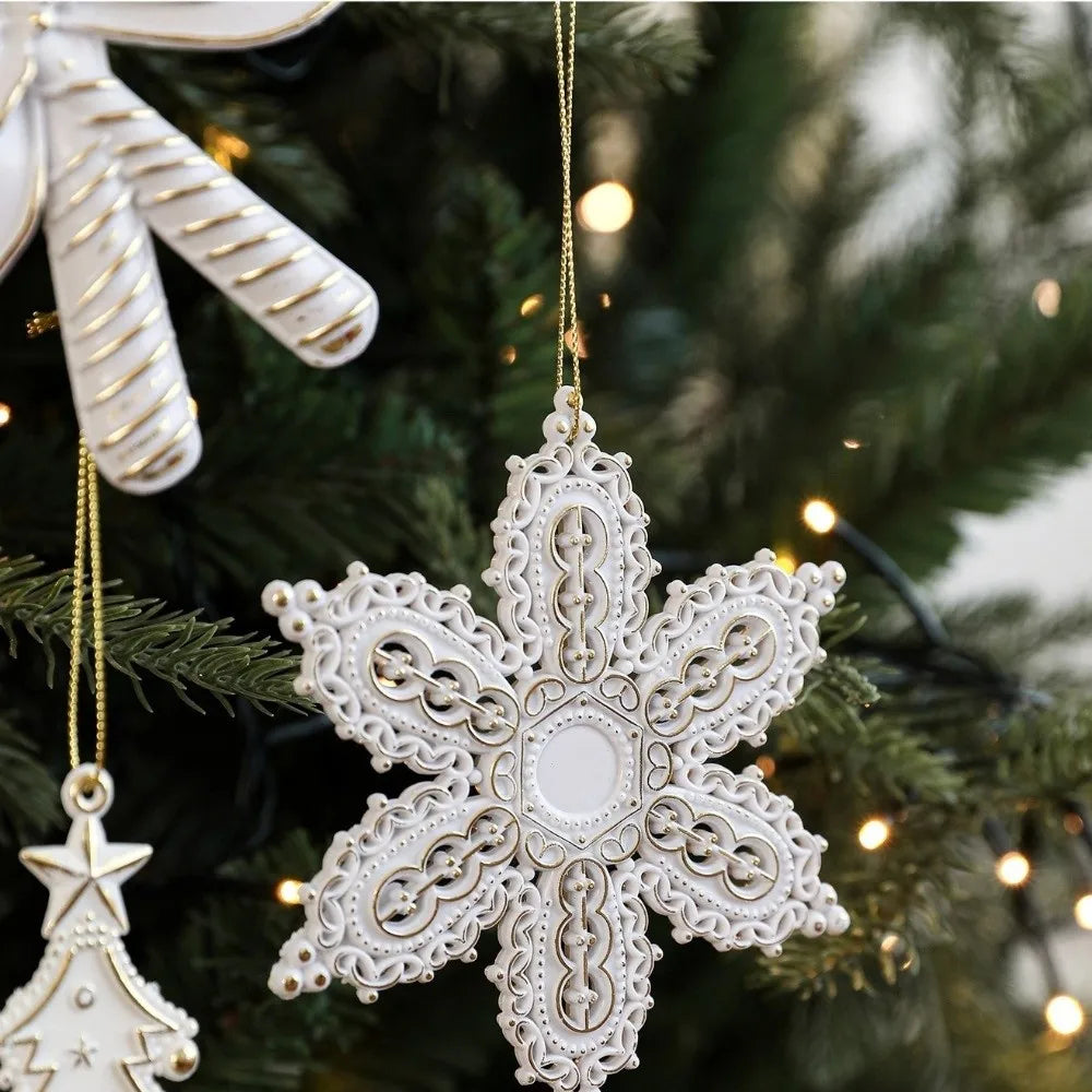 Festive Decor Plastic White Christmas Ornament Snowflake Elk Xmas Baubles Key Christmas Tree Ornament Christmas Celebration